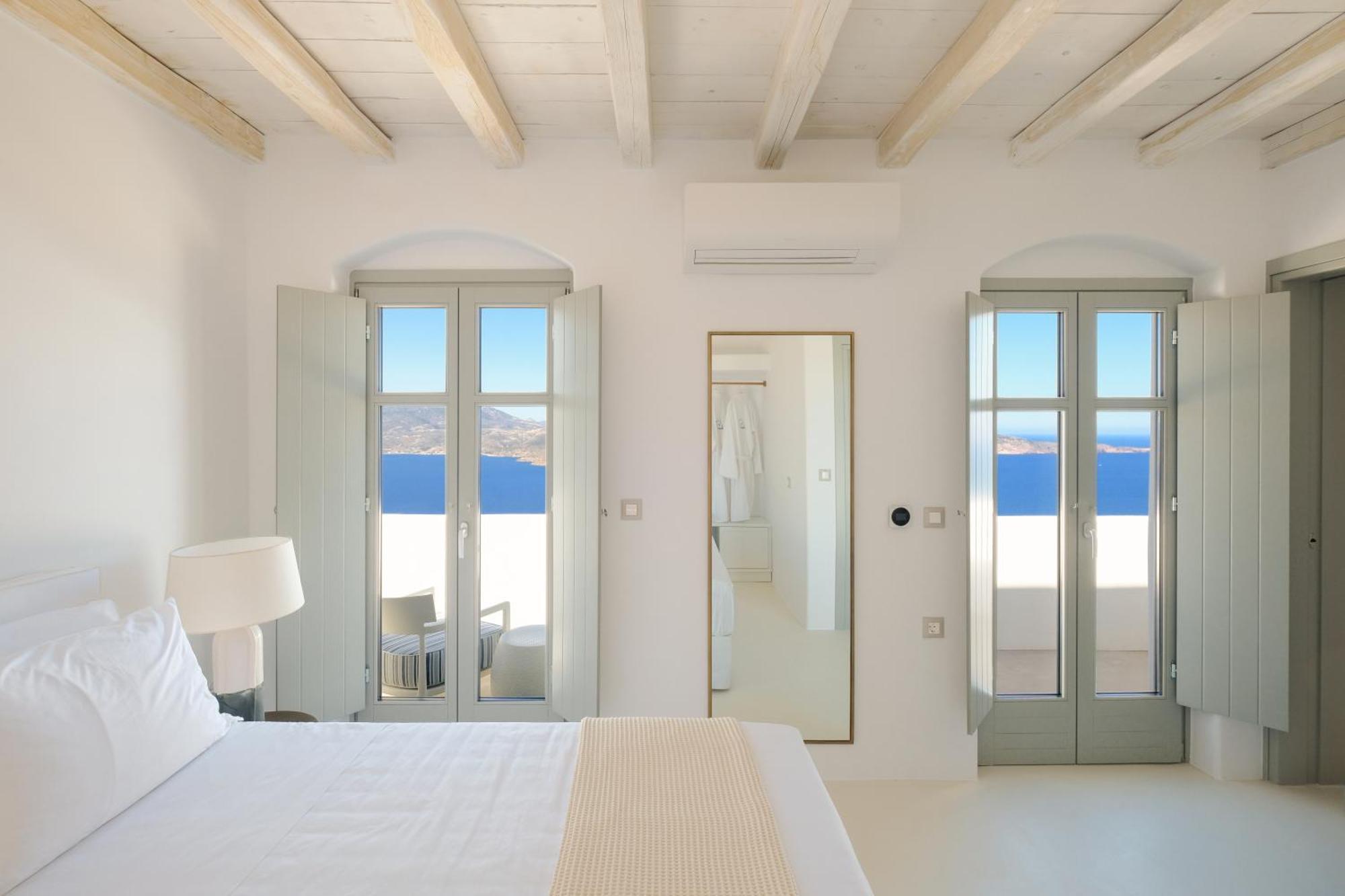 Odyssey Rock Milos Sunset Suites Plaka  Exterior photo