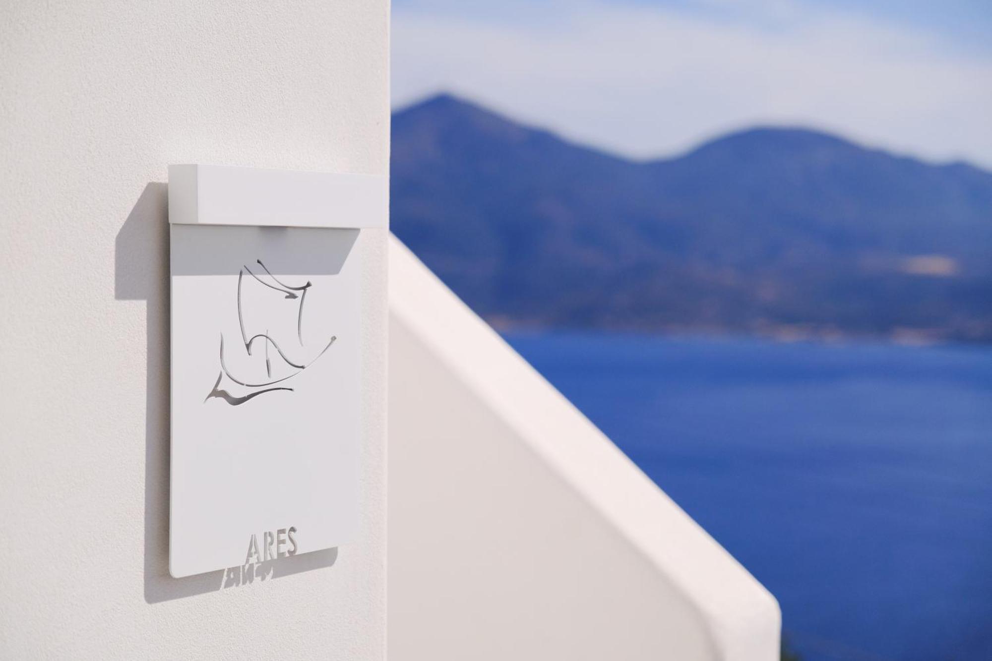 Odyssey Rock Milos Sunset Suites Plaka  Exterior photo