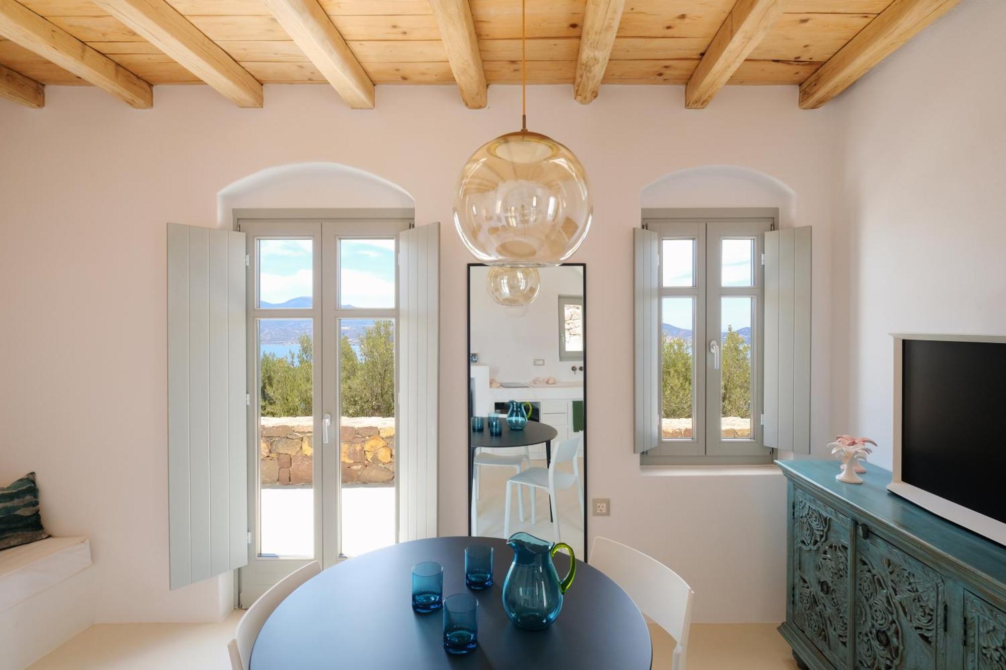 Odyssey Rock Milos Sunset Suites Plaka  Exterior photo