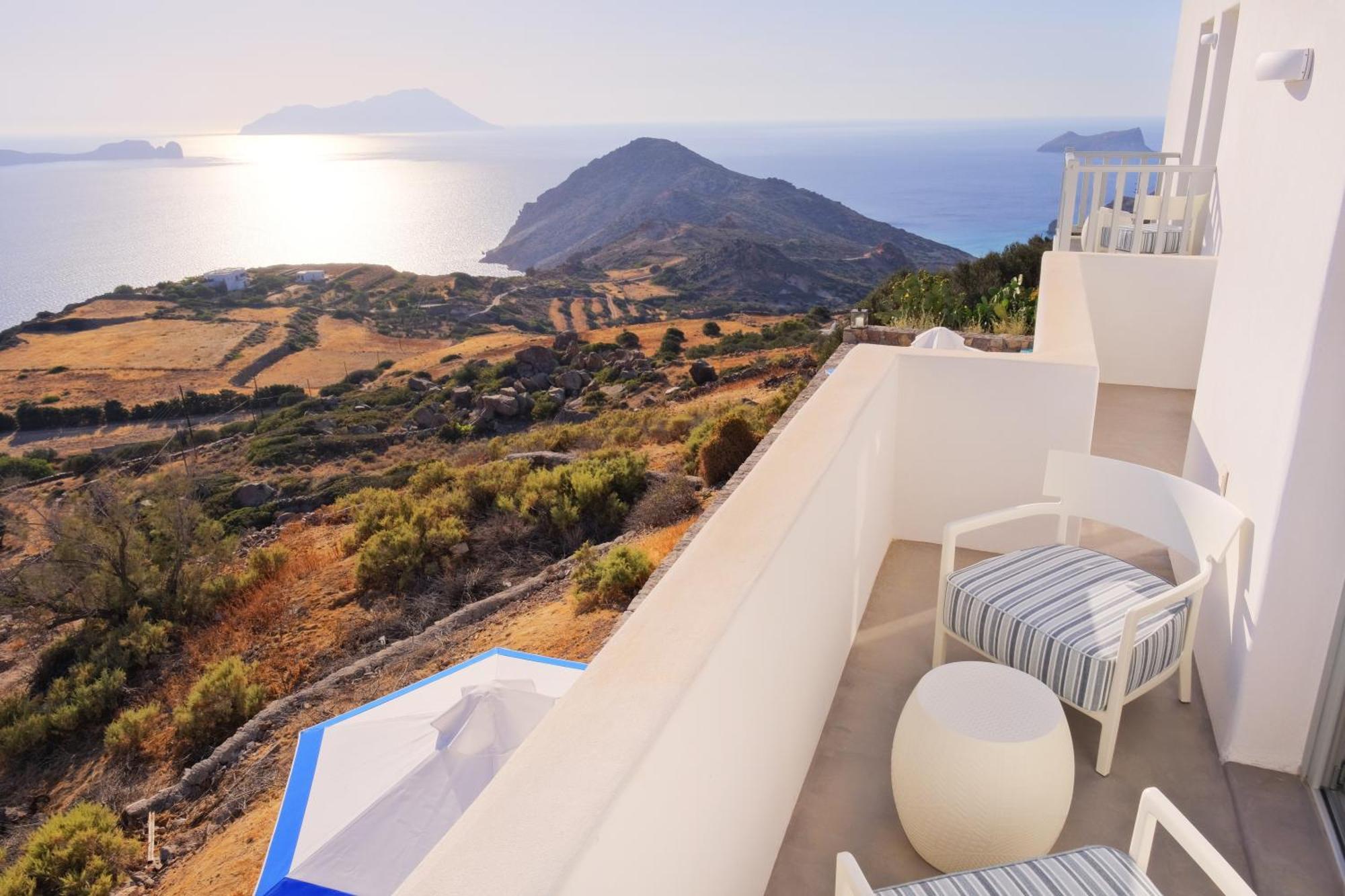 Odyssey Rock Milos Sunset Suites Plaka  Room photo